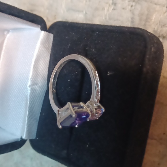 Elegant Purple and Pink Stone Ring - Picture 5 of 7